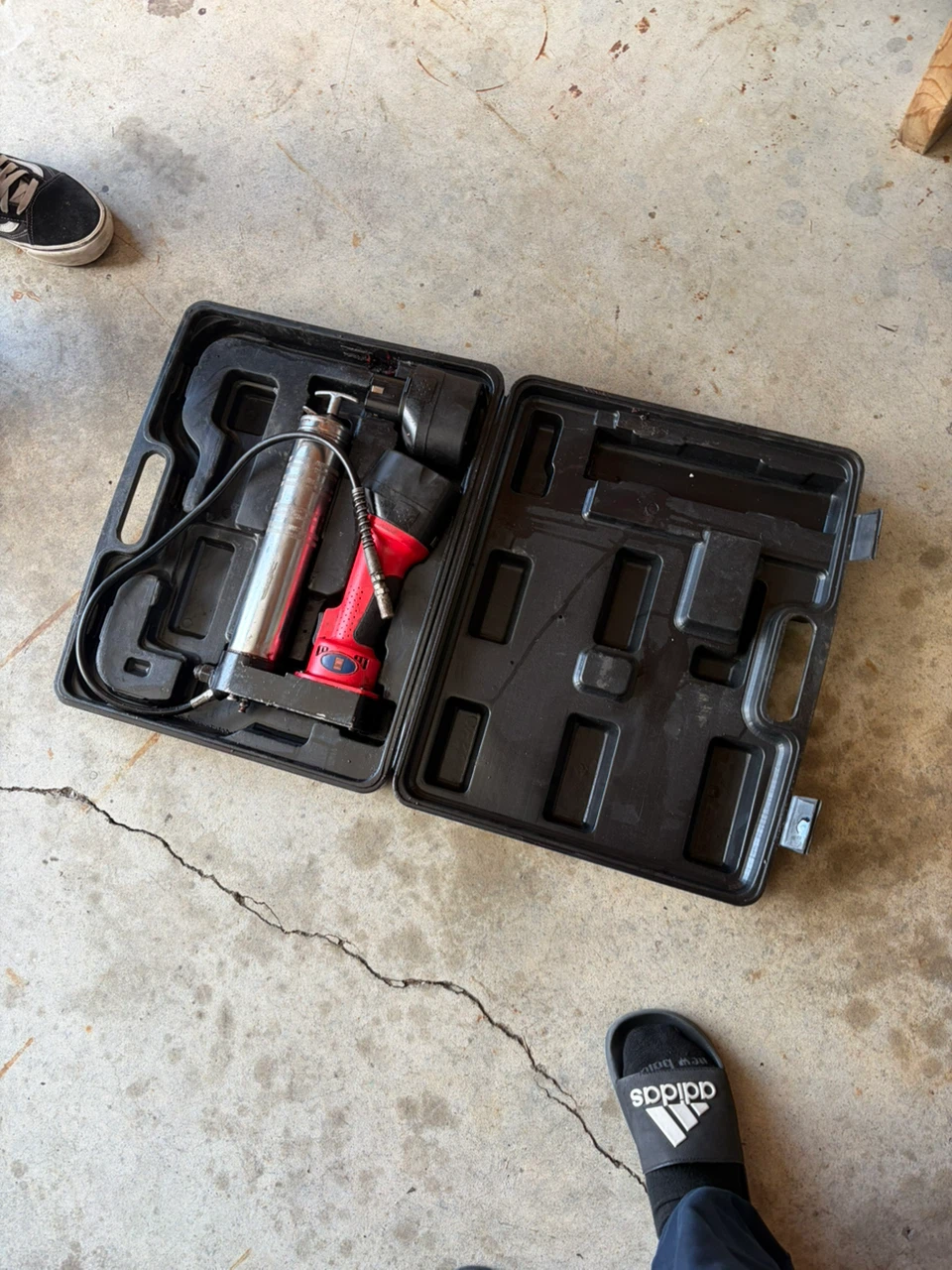 Cordless Grease Gun with Case