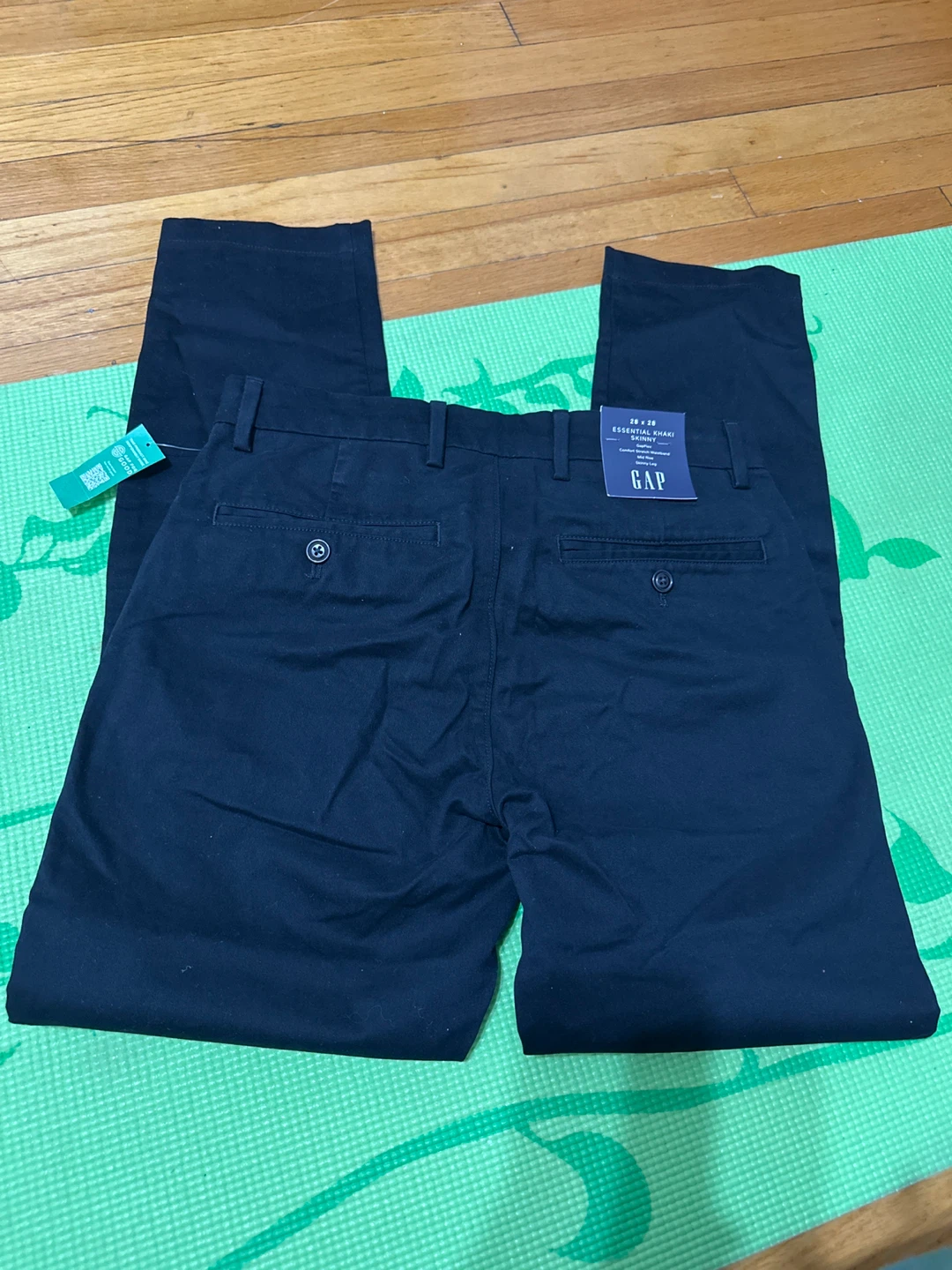 GAP Essential Khaki Pants (skinny-deep black) - photo 5