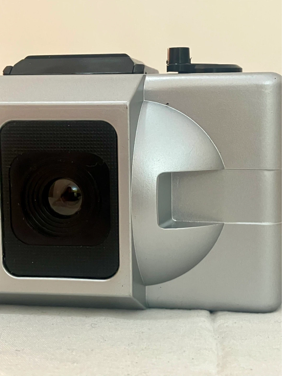 Vintage Compact 35mm Camera With Box And Manual - Like New - photo 4