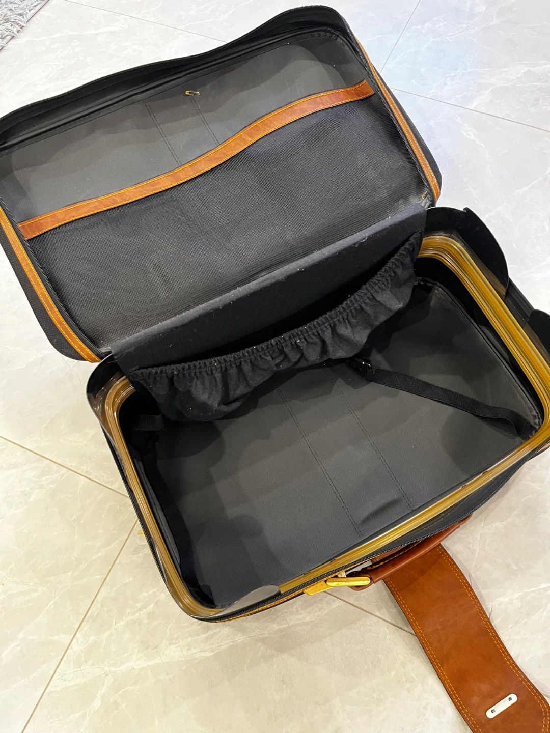 Vintage Black Carry-On Luggage - photo 2