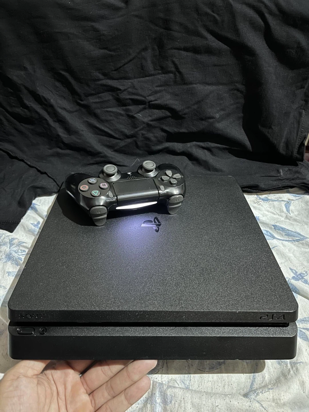 Sony PlayStation 4 Slim 500GB Console - photo 2