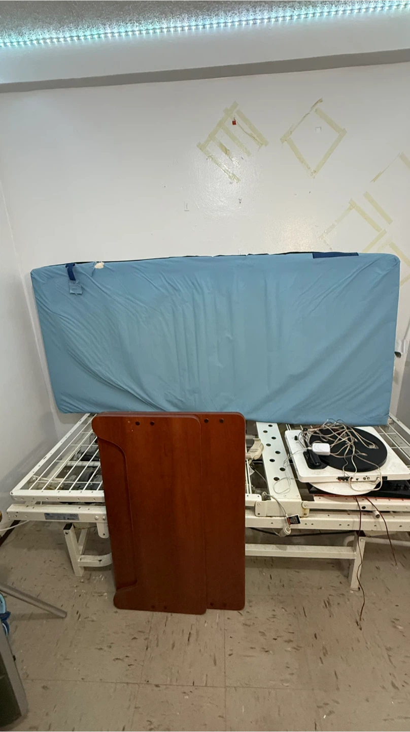 Invacare Continuing Care Hospital Bed IH820-3MDLX