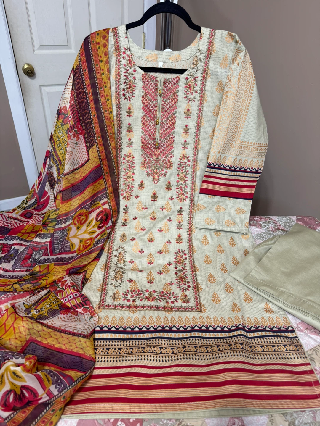 Pakistani cotton embroidered dress - photo 2