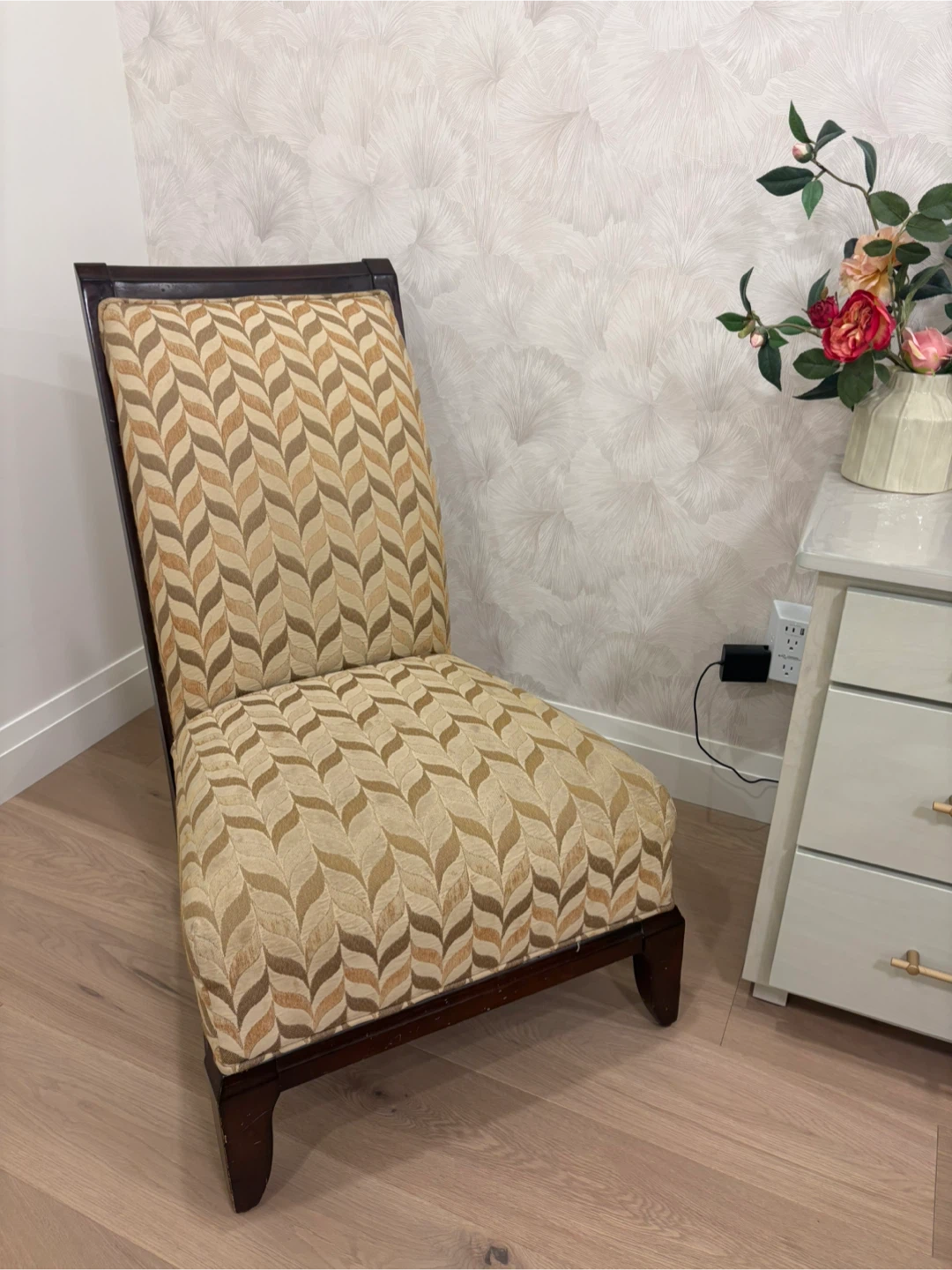 Accent Chair with Leaf Pattern - photo 2