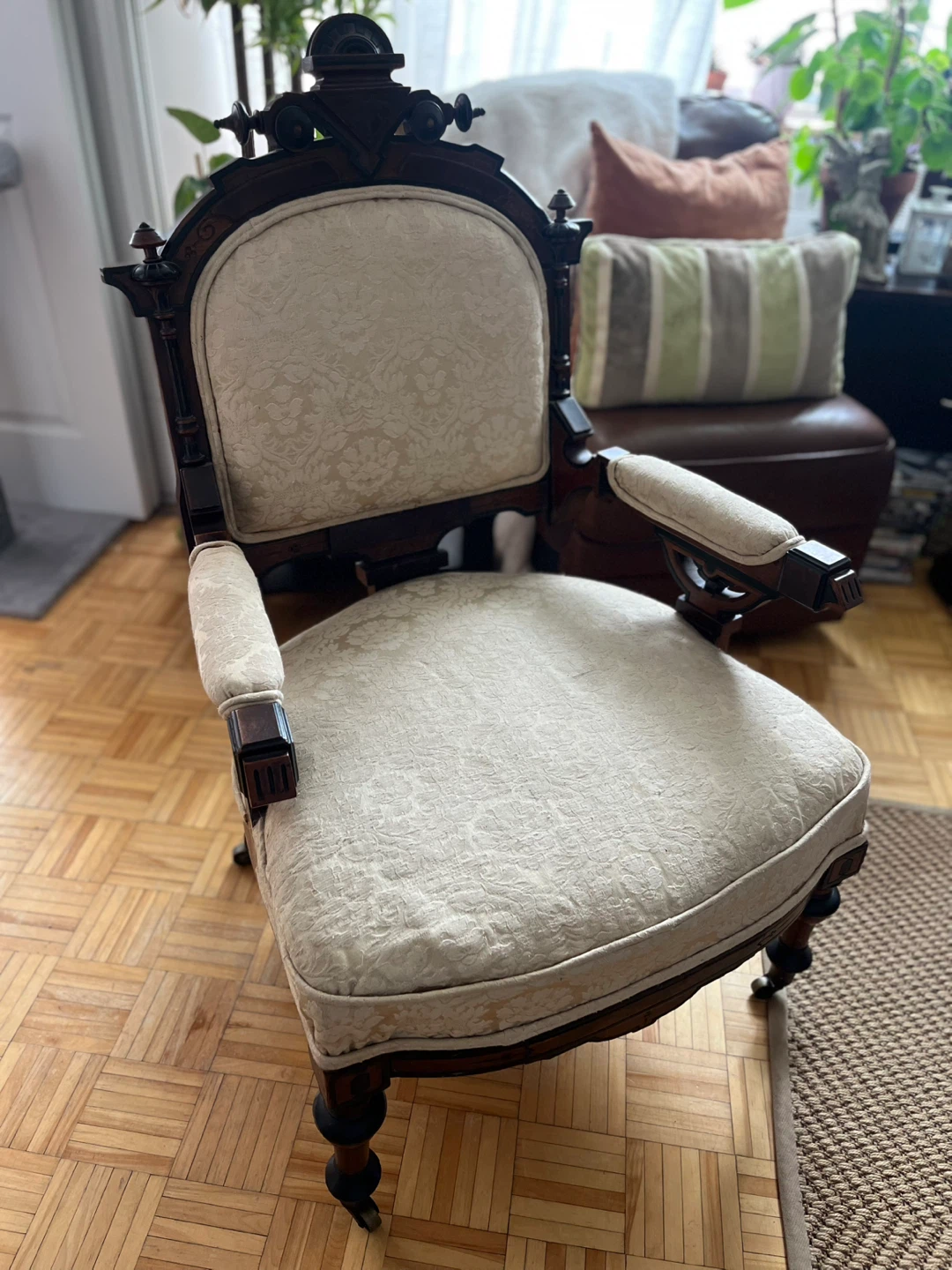 Antique Victorian Eastlake Armchair, Late 1900’s - photo 2