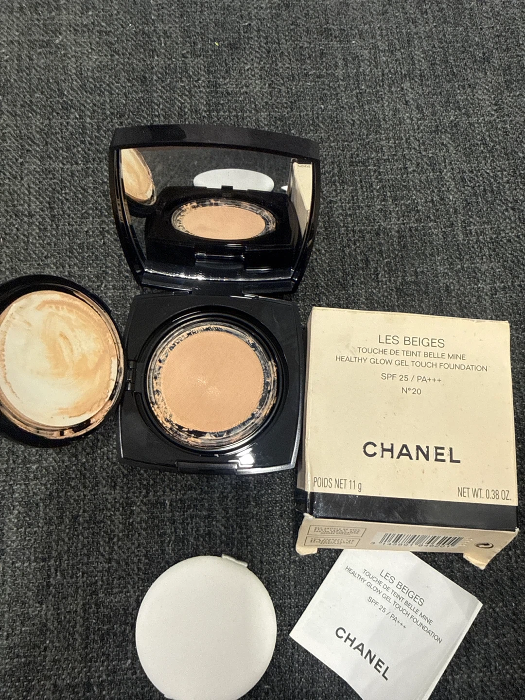 Chanel Les Beiges Healthy Glow Gel Touch Foundation SPF 25 N°20 - photo 4