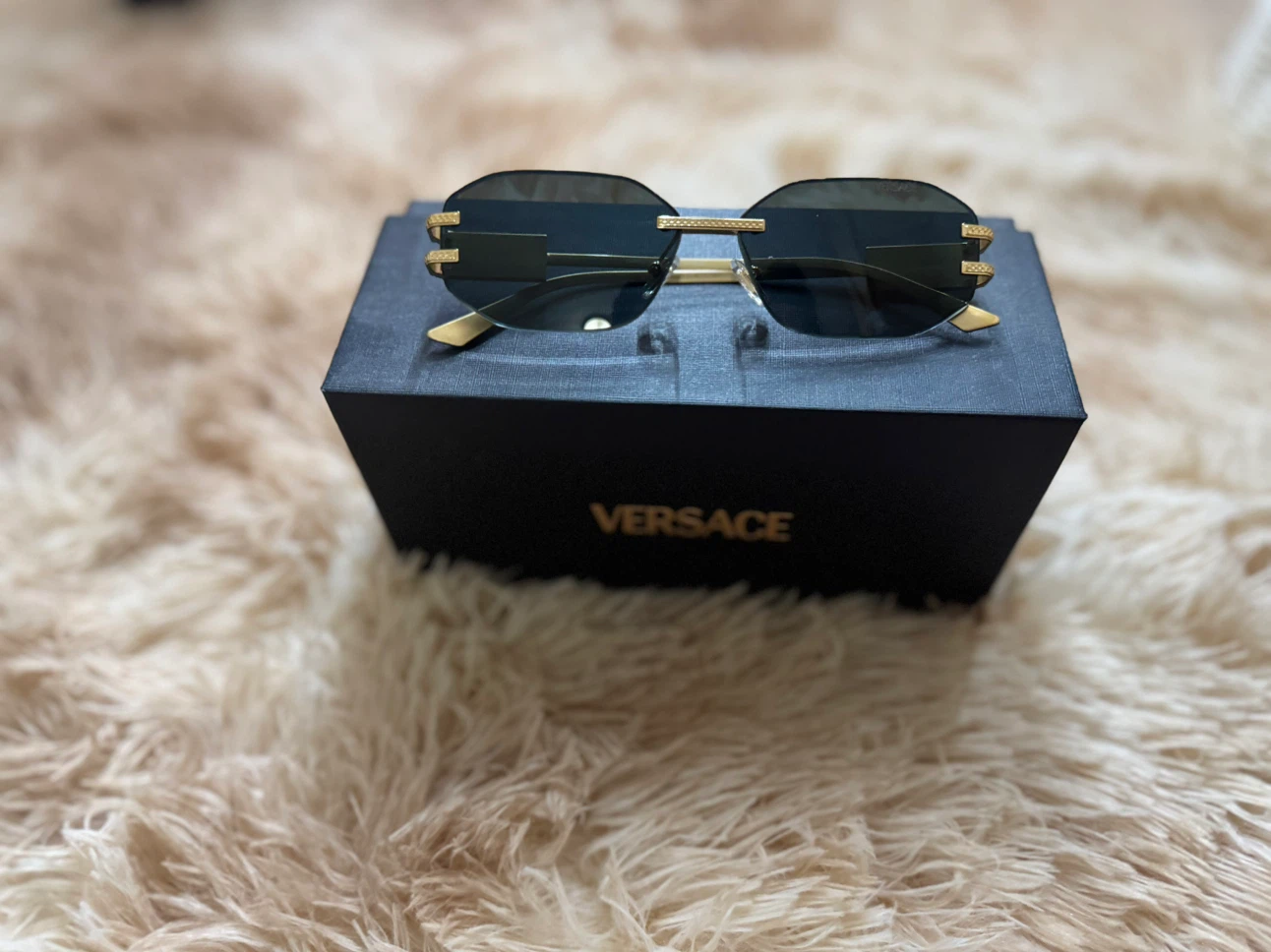 🕶️ Brand New Designer Versace(VE2274)Sunglasses – Never Worn