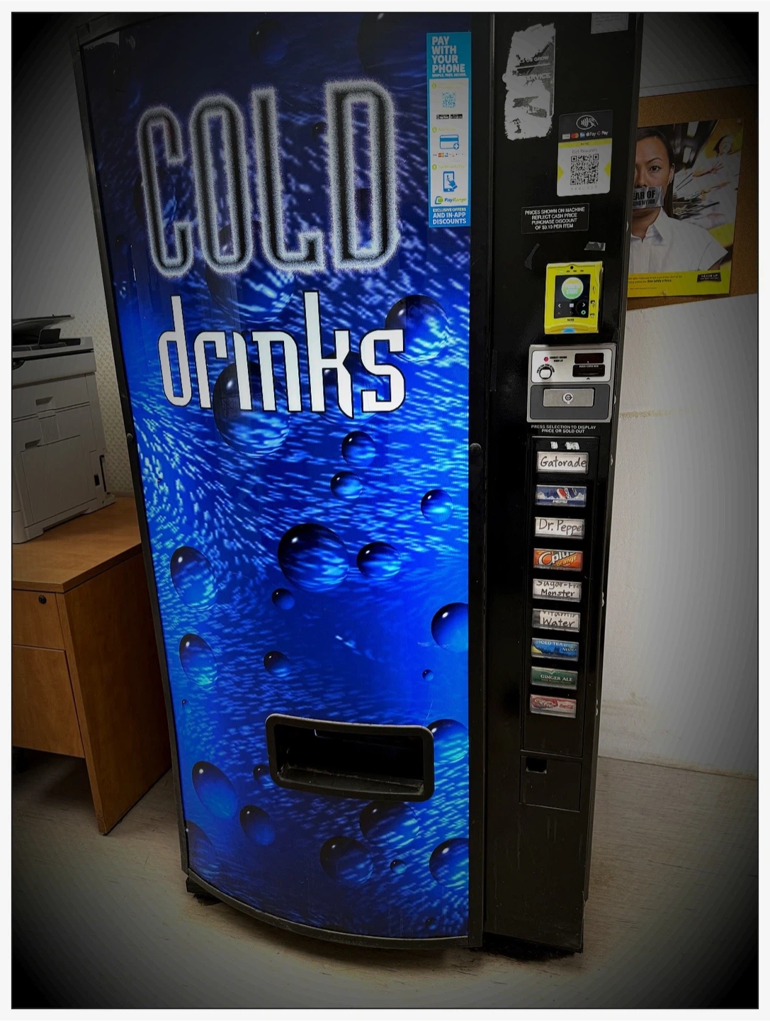 Vending Machine - Snacks and Cold Drinks - photo 2
