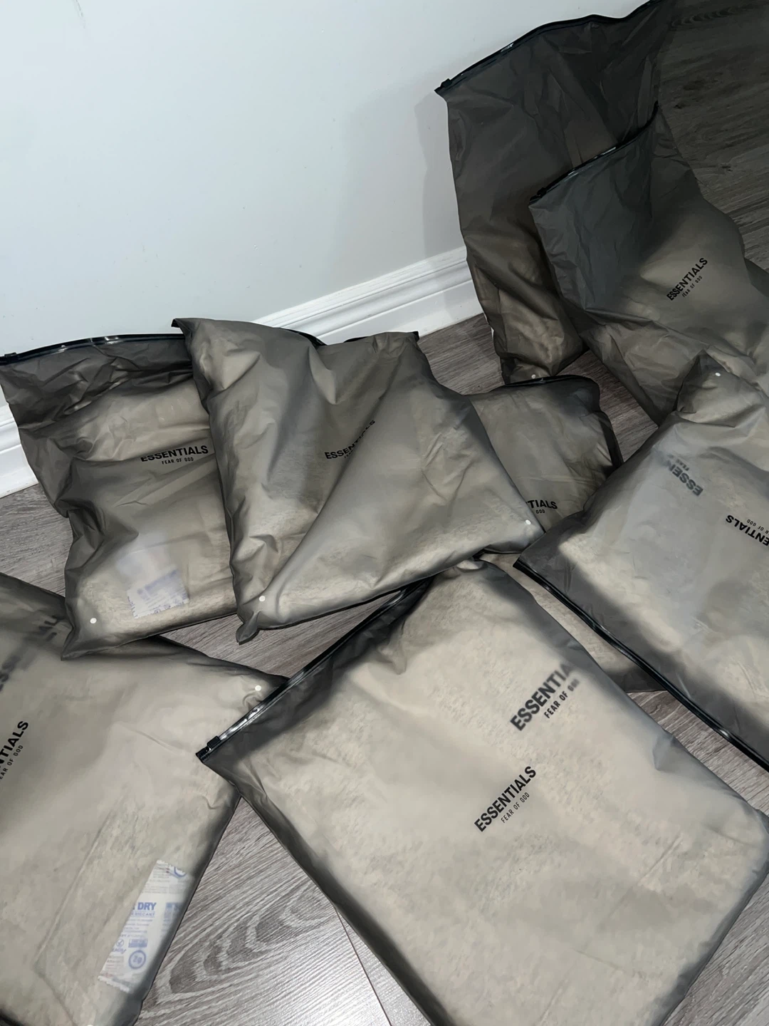 SELLING ENTIRE HAUL FOR RESELLERS! - photo 2