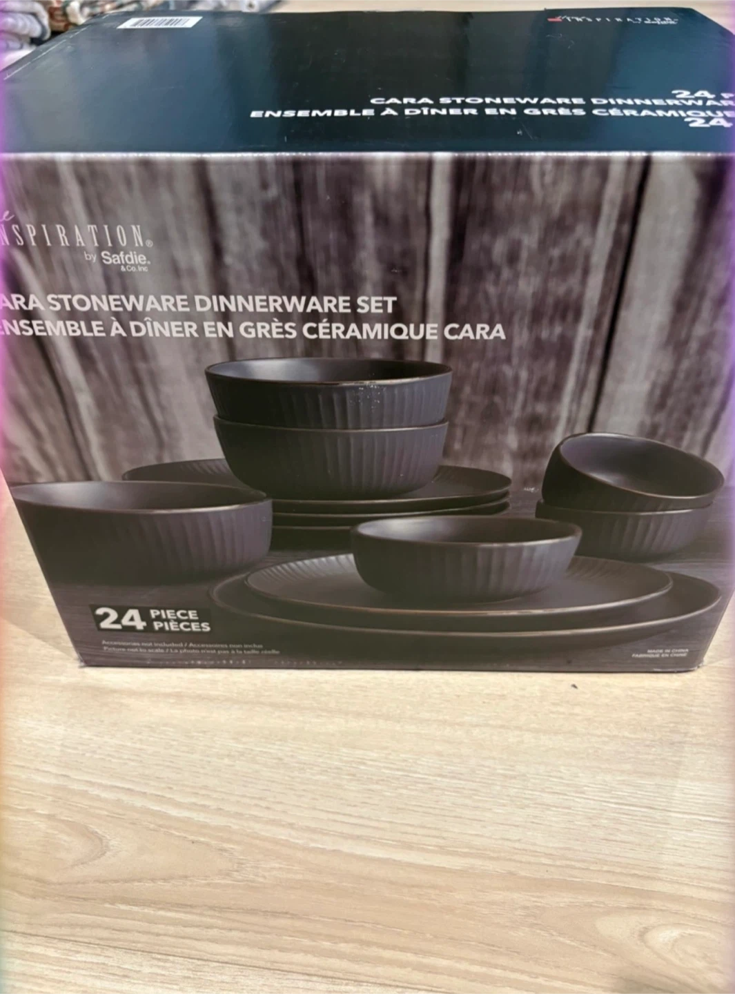 Safdie Cara Stoneware 24-Piece Dinnerware Set