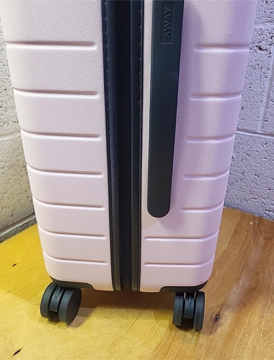 Away Medium Luggage - Pink NEW - photo 5
