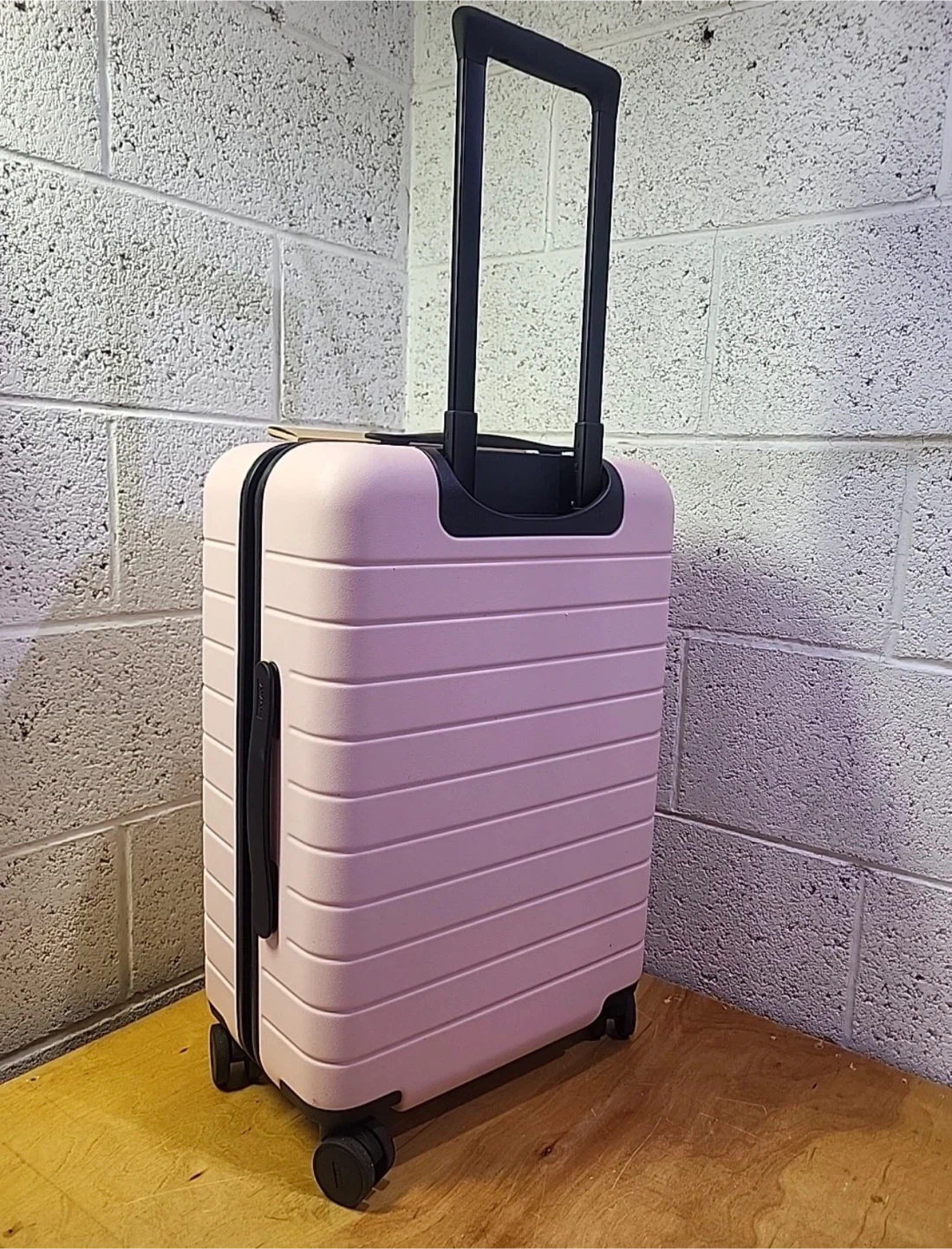 Away Medium Luggage - Pink NEW - photo 4