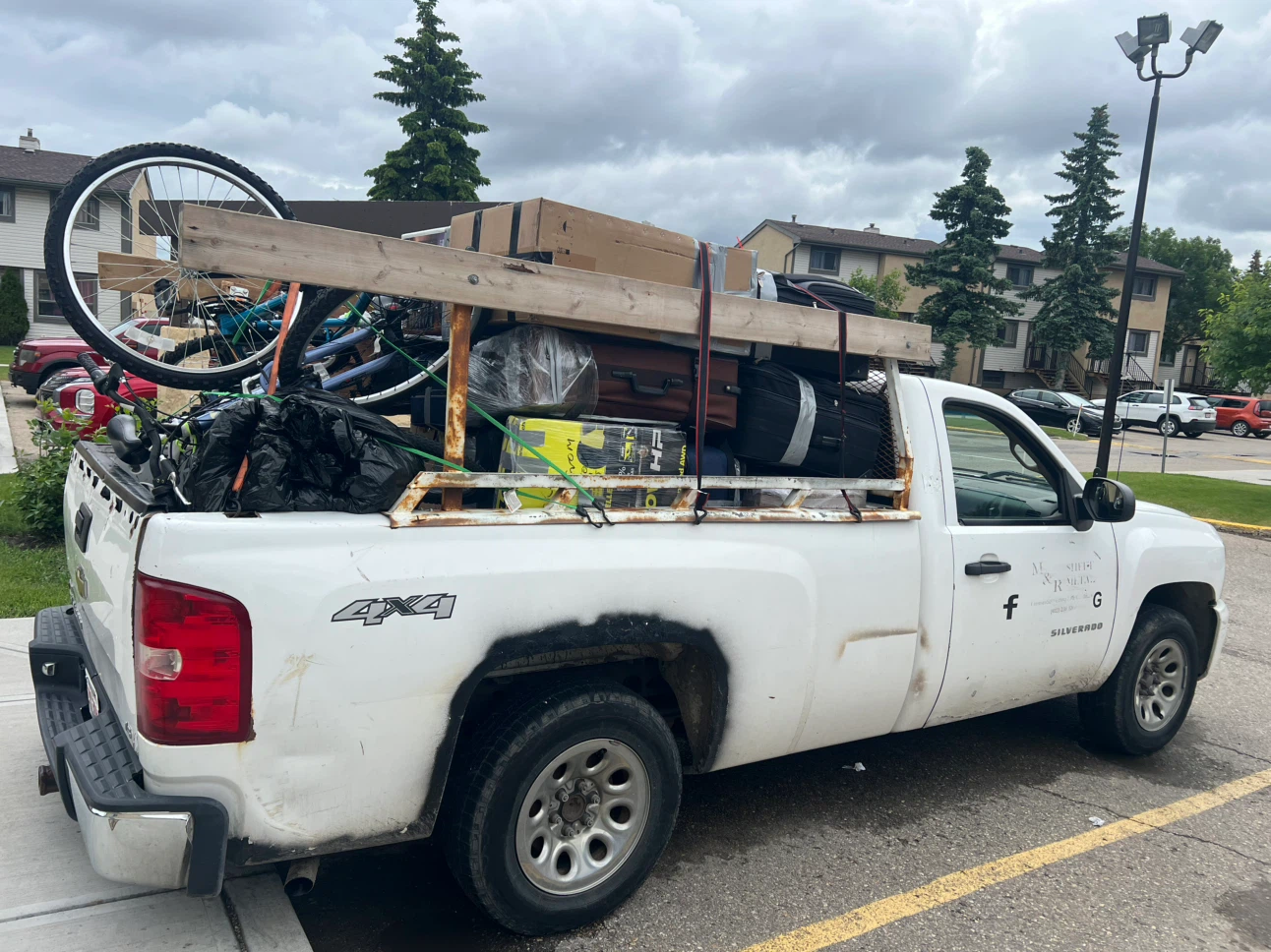 Truck for delivery