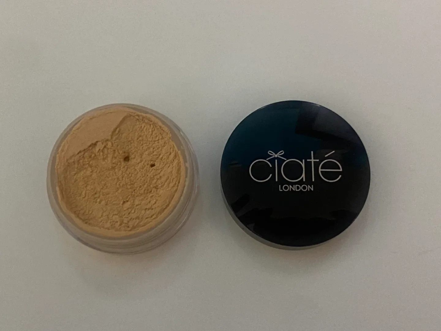 Ciaté London Mini Extraordinary Translucent Honey Setting Powder - photo 2