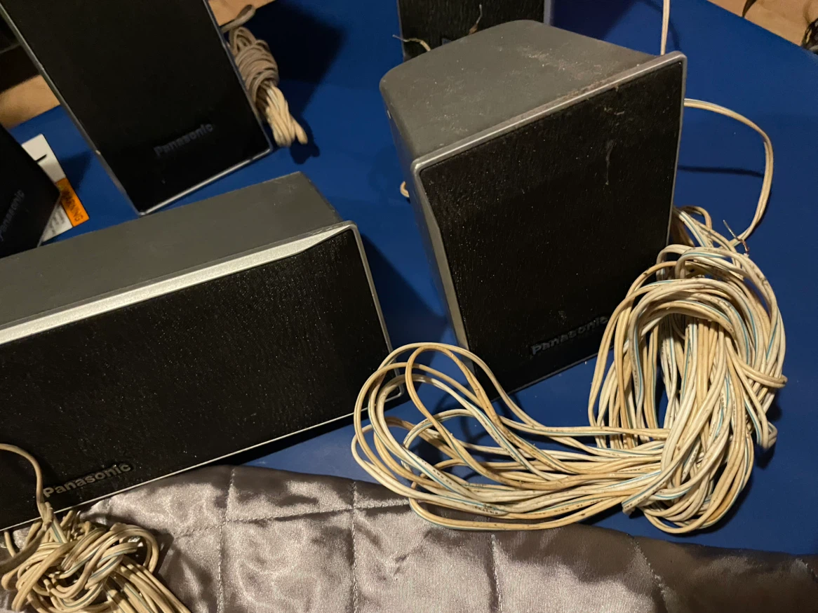 NEED GONE TODAY Panasonic Speakers - photo 2