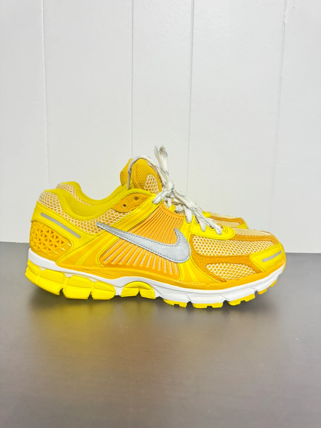 Nike Zoom Vomero 5 ‘Yellow Ocre’ (10US)