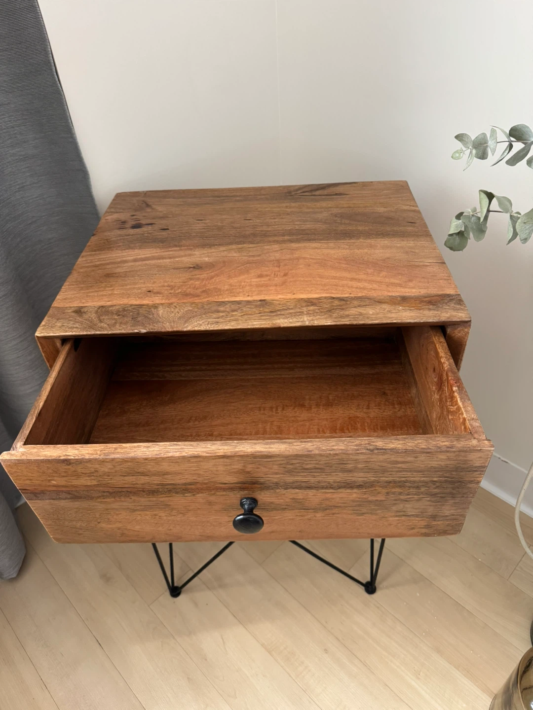 Small Wooden Side Table / Nightstand - photo 3