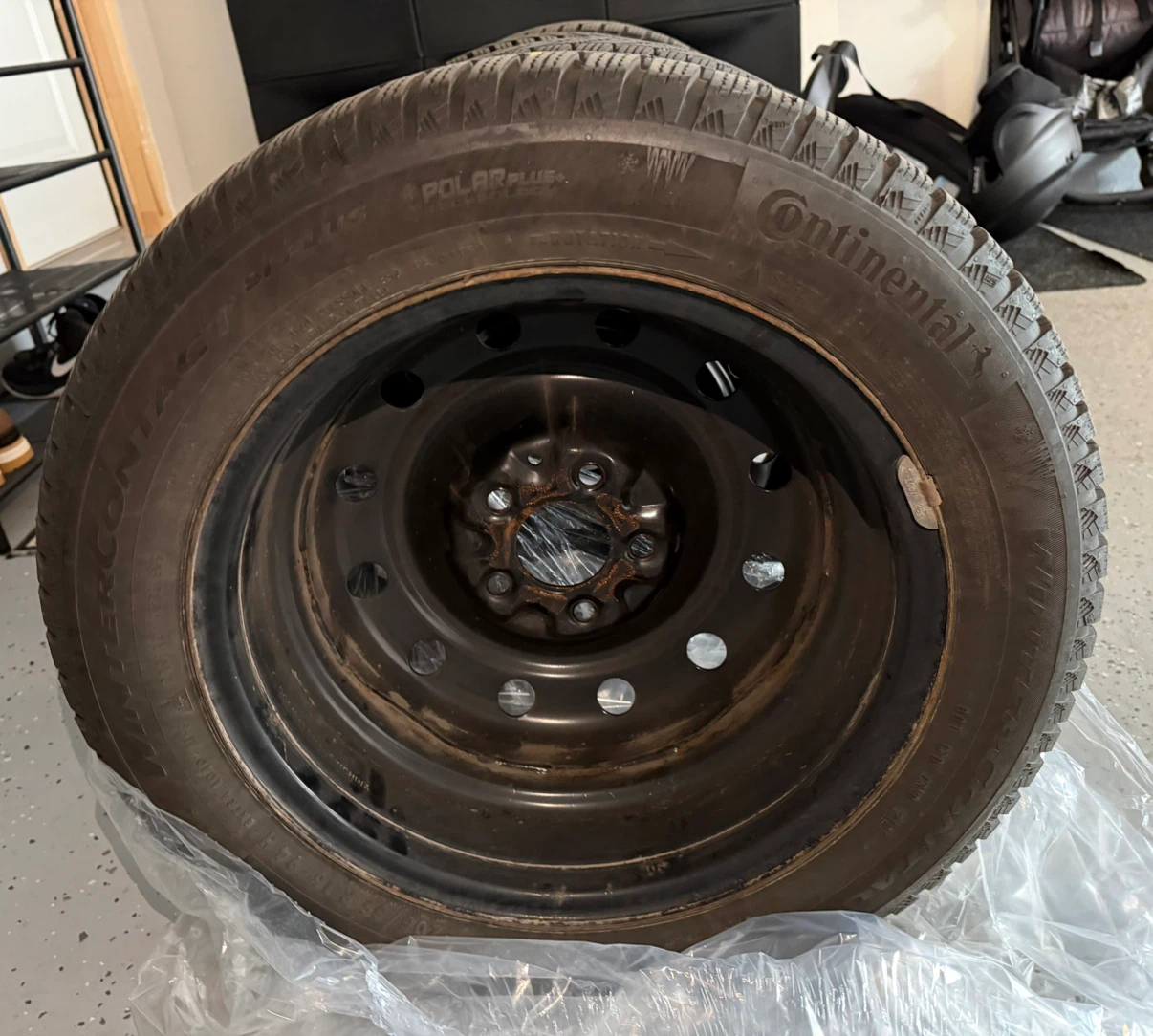 2021 Hyundai Elantra Continental Winter Tires with rims - photo 5