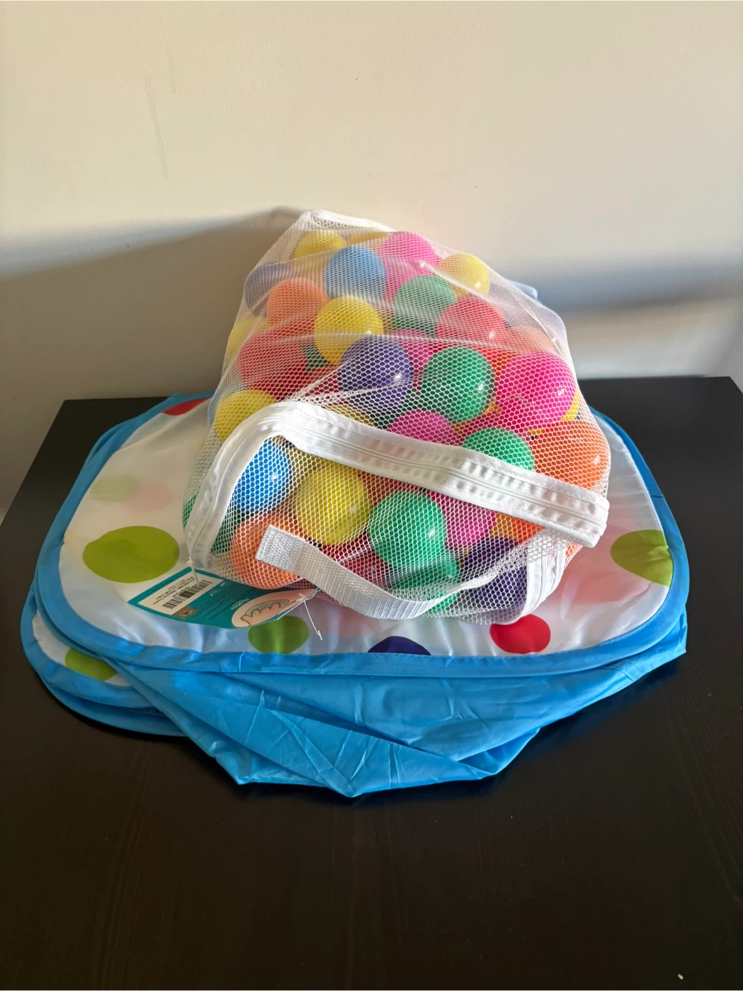 Play Tent with Balls