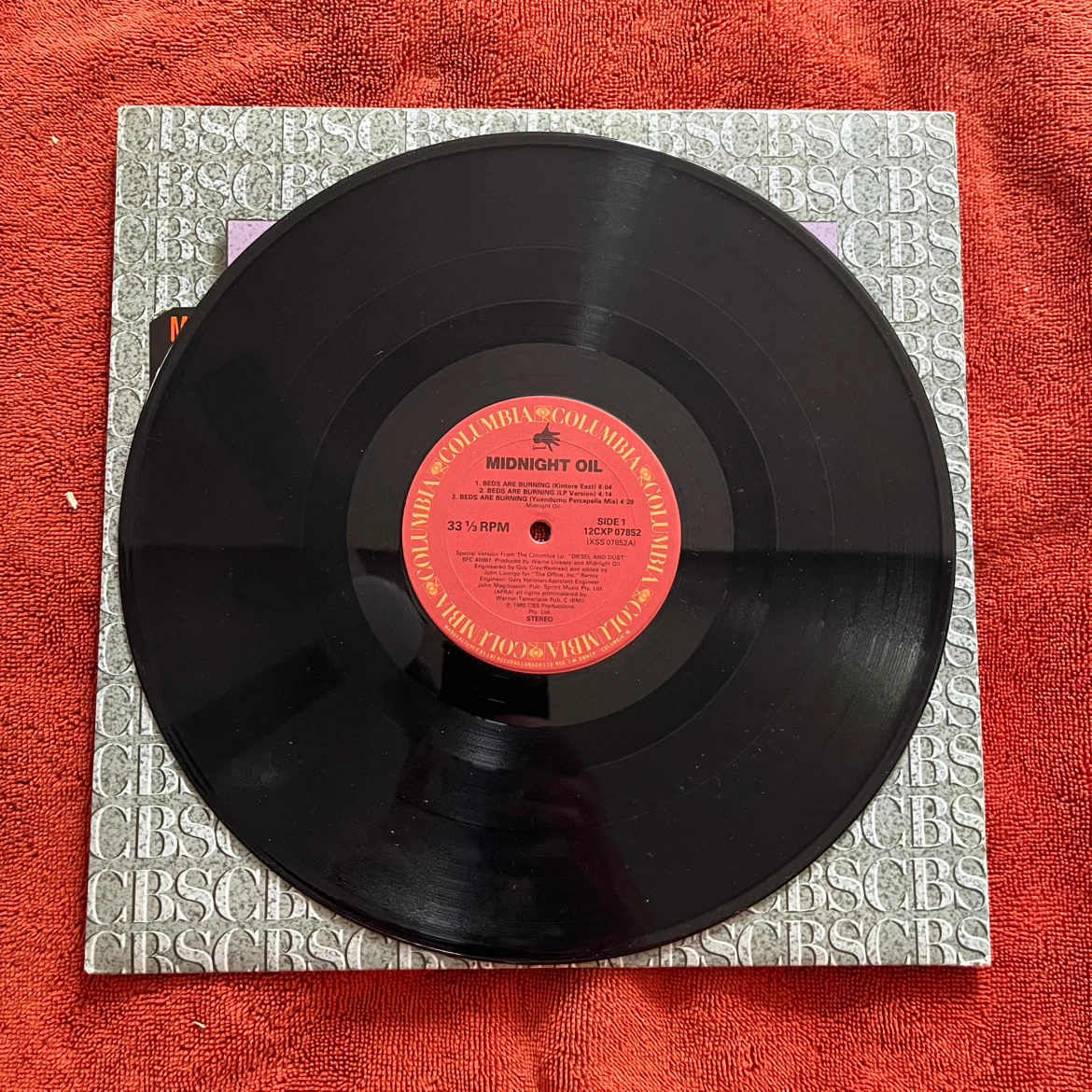 Midnight Oil "Beds Are Burning" 12 Inch Single - photo 2