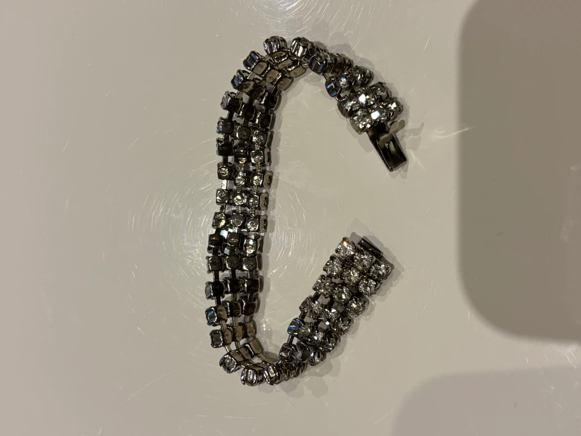 Quality Vintage clear rhinestone on silver tone chain bracelet - photo 2