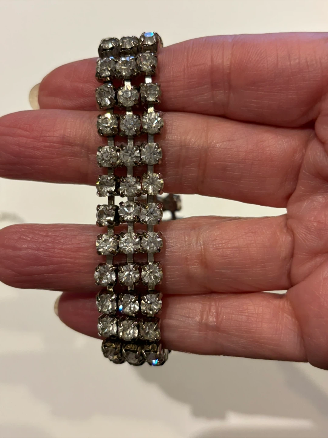 Quality Vintage clear rhinestone on silver tone chain bracelet - photo 3