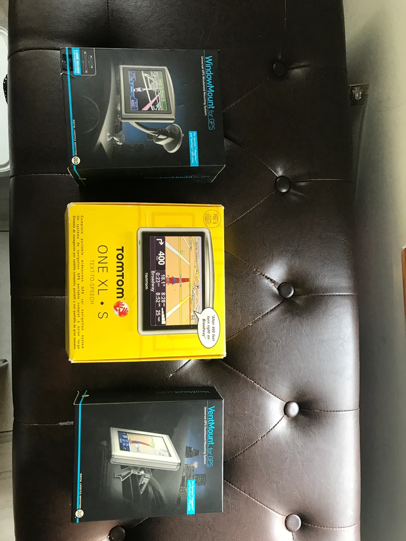 TomTom ONE XL S GPS & Mounts