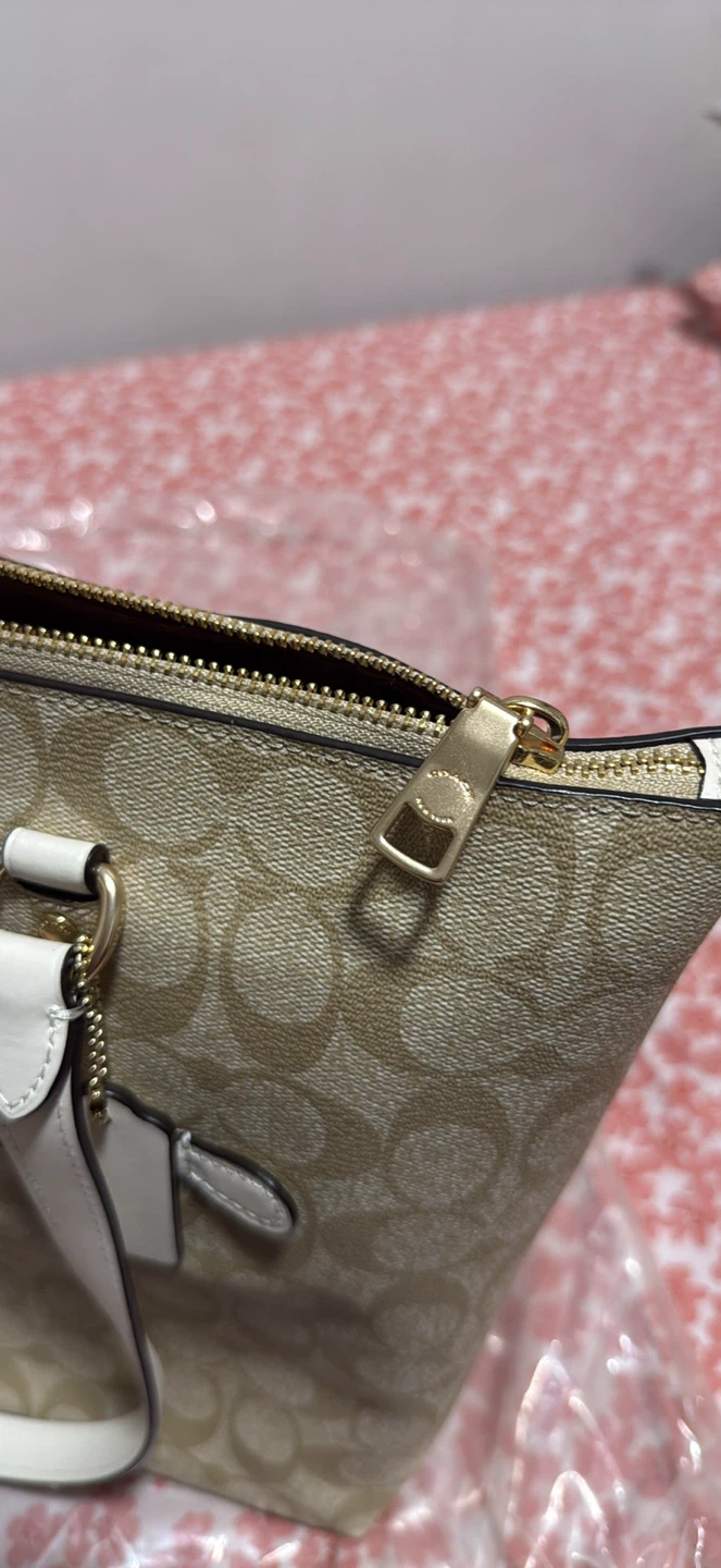 Coach Signature Tote Bag - photo 4