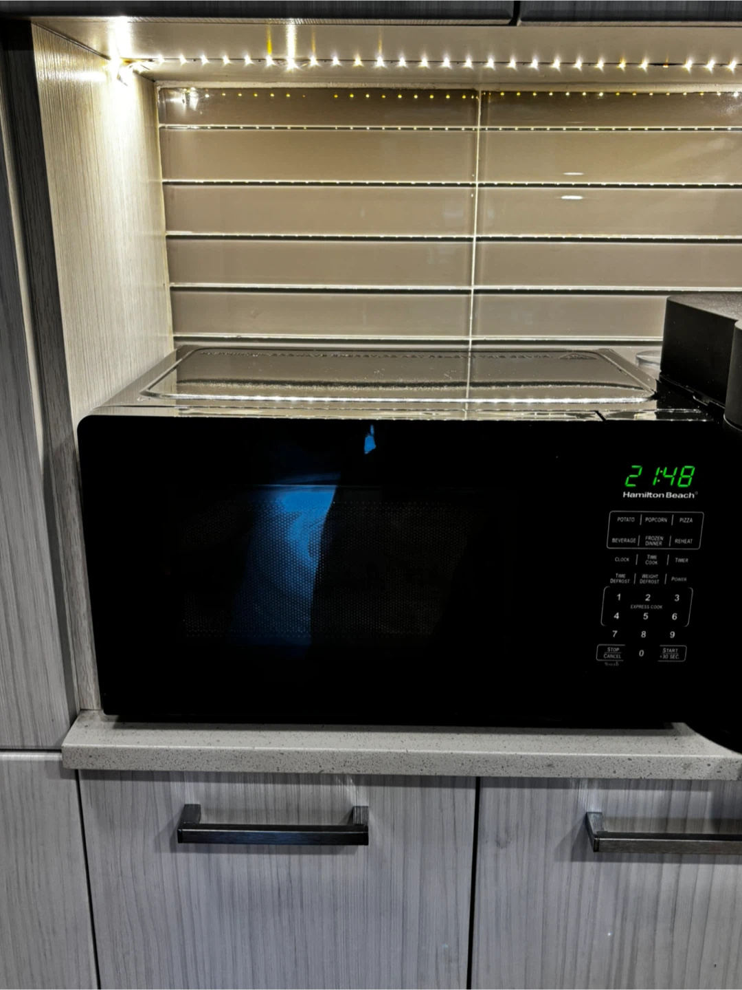 Hamilton Beach Microwave - photo 3
