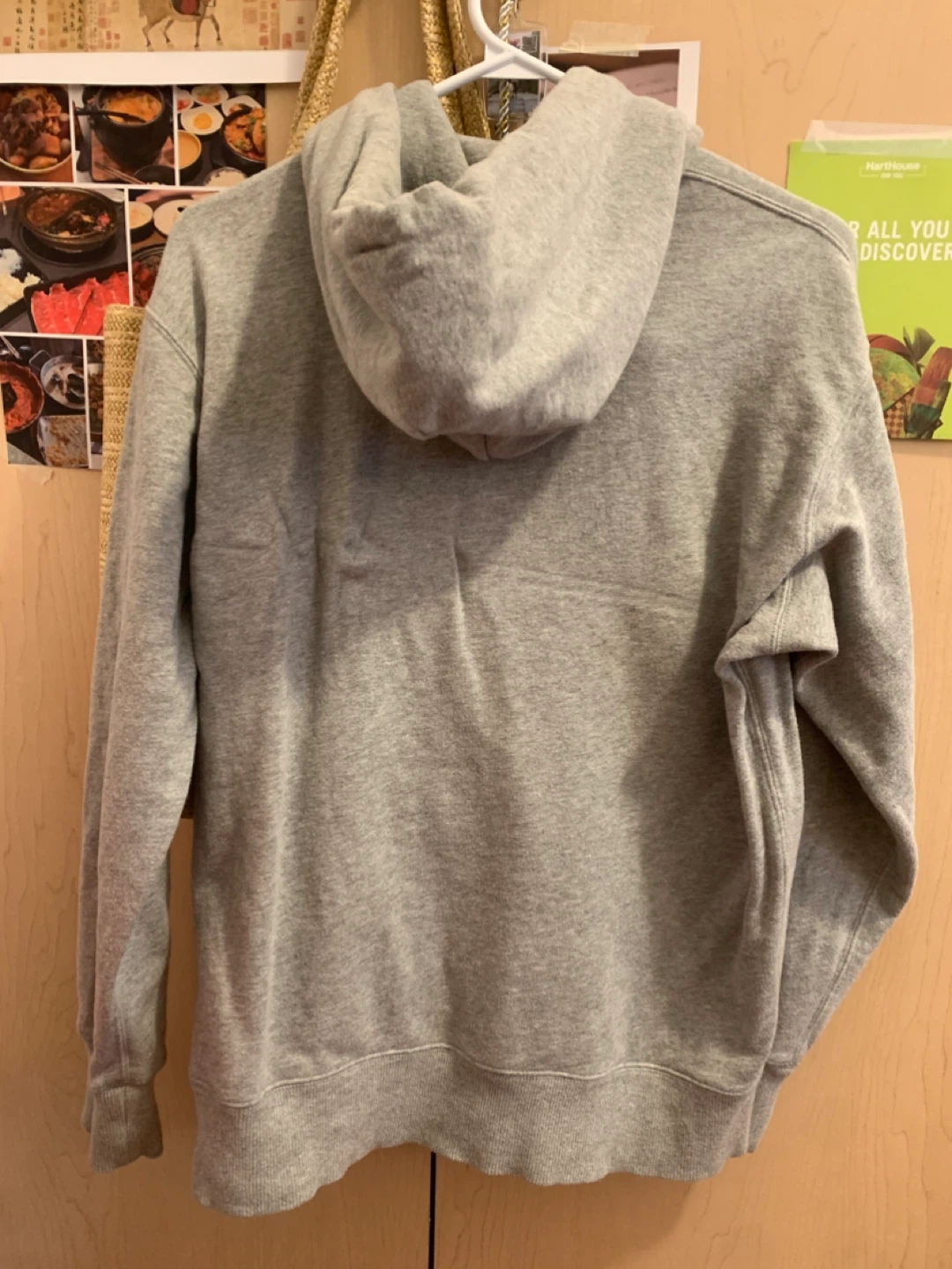 Size S/M Uniqlo UT Hoodie Sweatshirt Kangaroo Pocket - photo 2