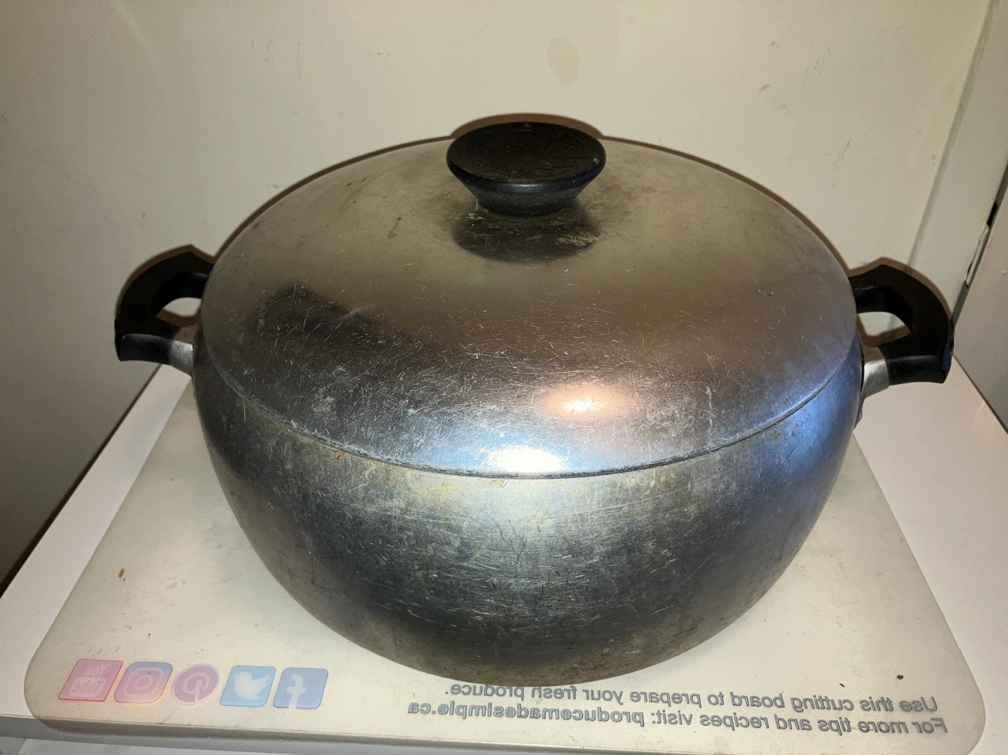Wear-Ever Aluminum Stock Pot-27 cm diameter - photo 2