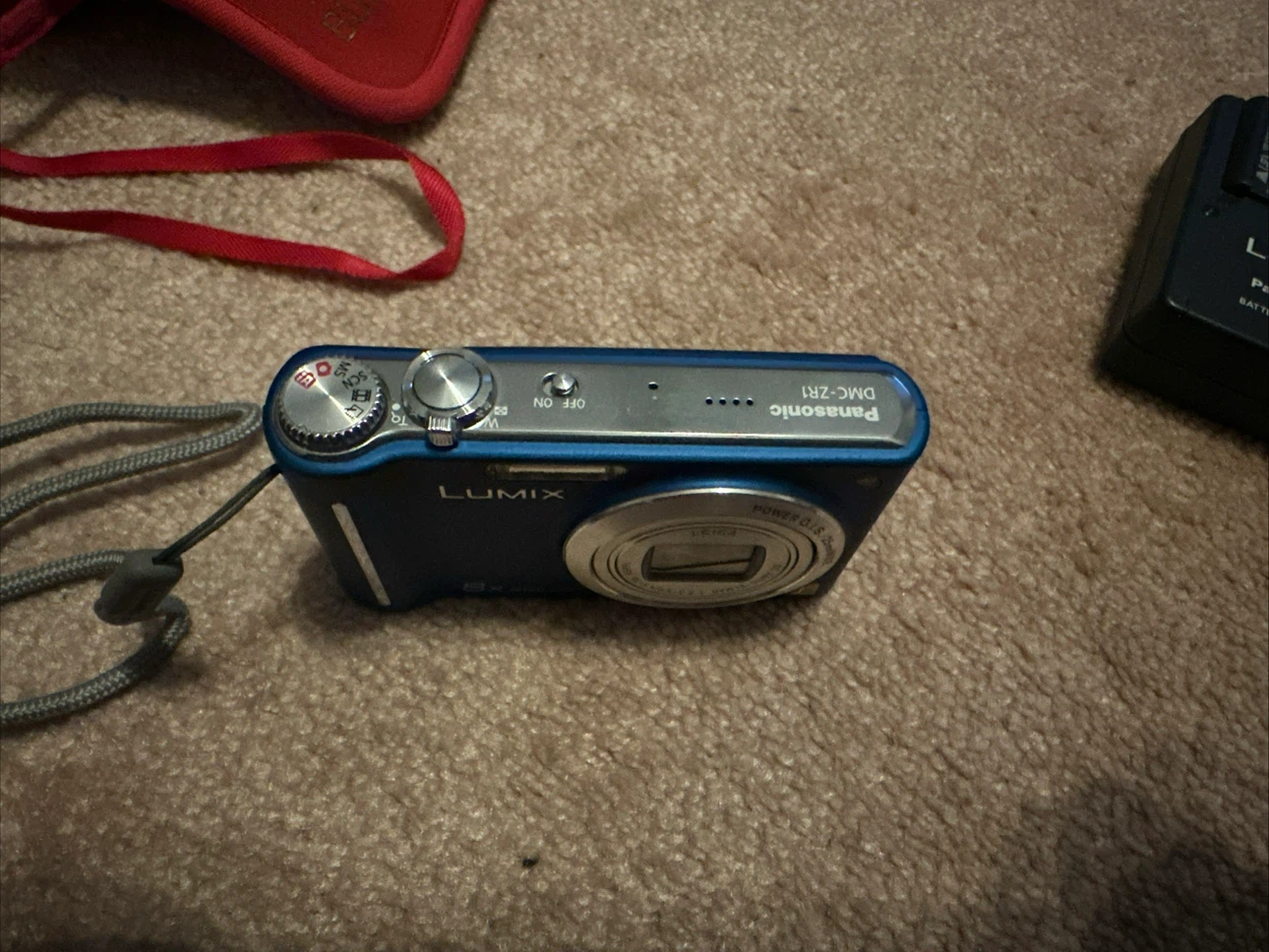 Panasonic Lumix DMC-ZR1 Digital Camera with 8x Optical Zoom - photo 2