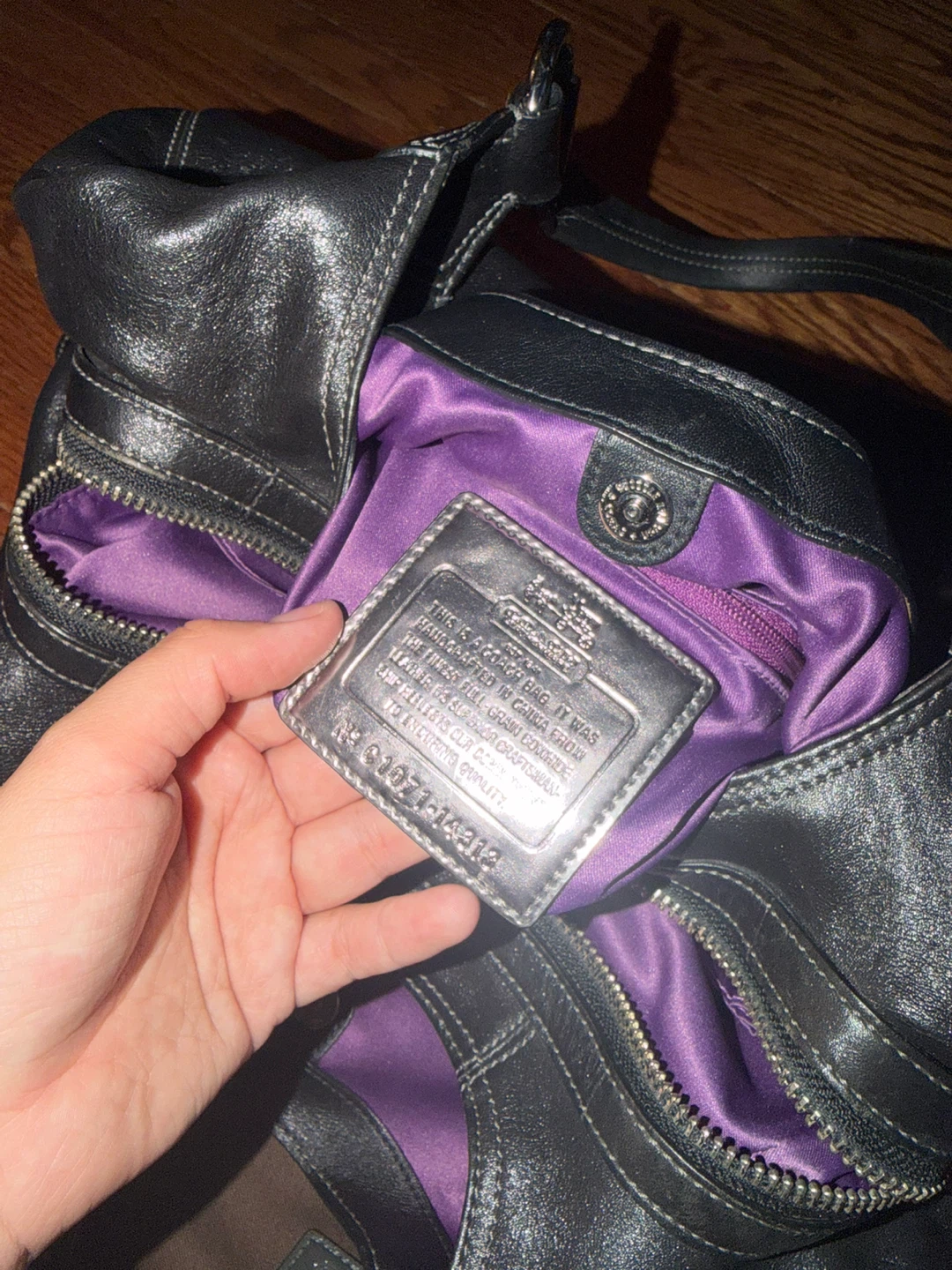 coach black leather shoulder bag with dust bag - photo 4
