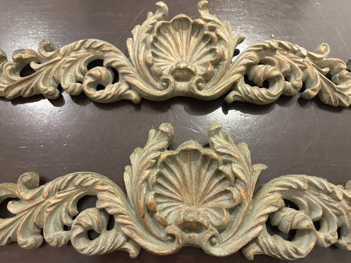 Vintage 80’s RARE Style Shell and Scroll Wall relief- Set of 2 - photo 3