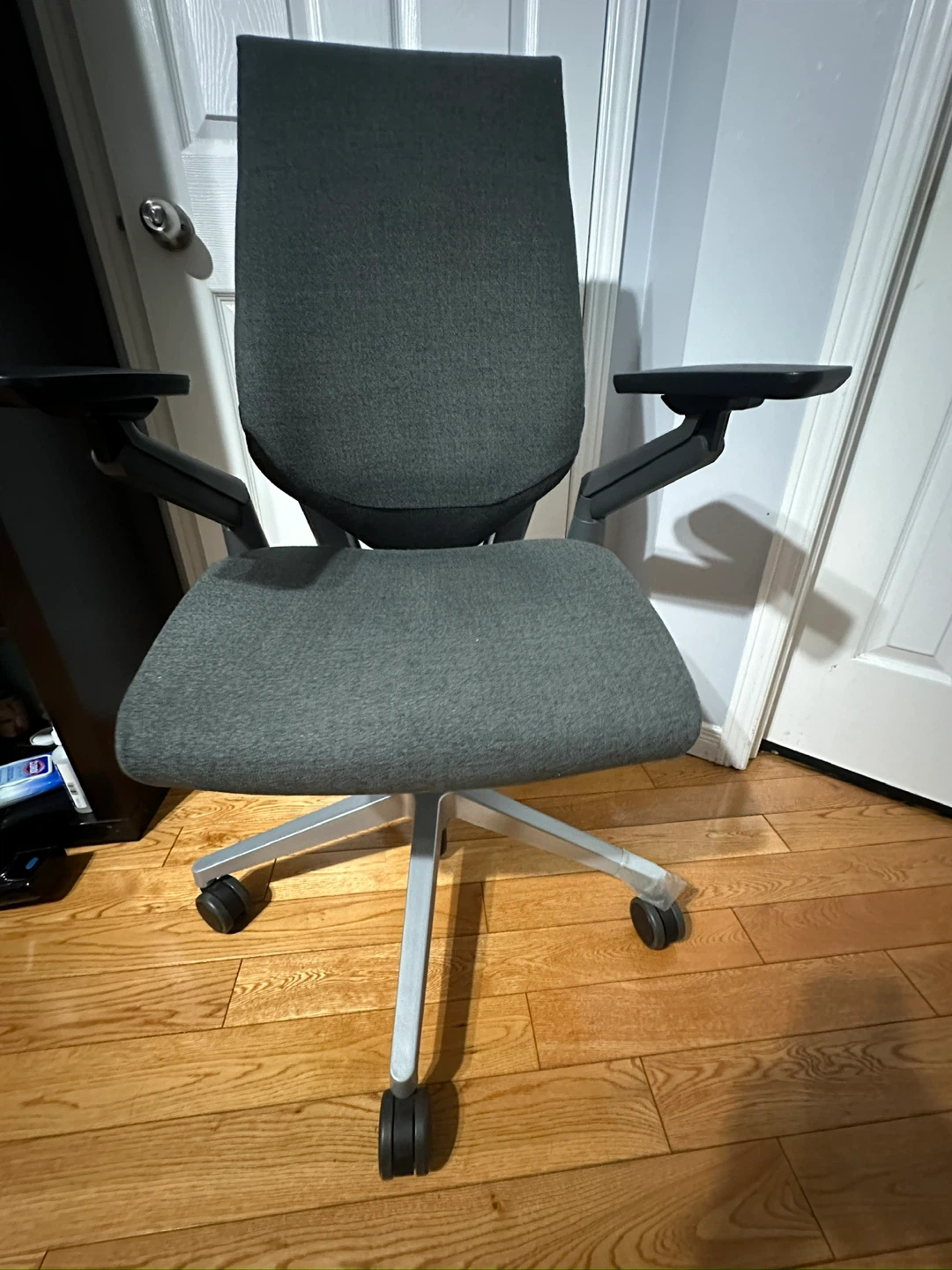 Steelcase Gesture Ergonomic Chair and BRAND NEW Sealed Seat - photo 5