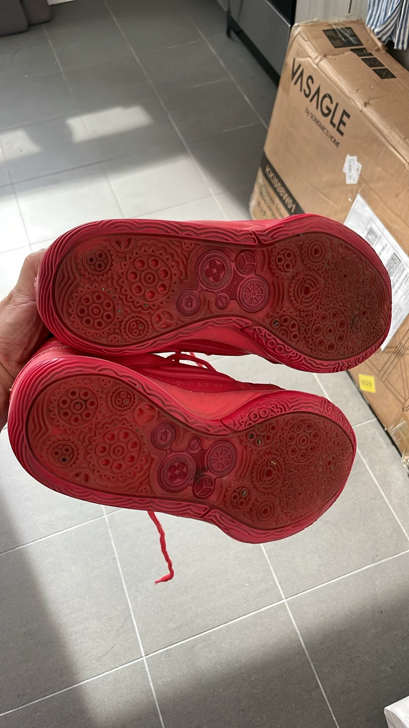 Nike KD 16 Ember Glow (8.5) & Nike Jordan 1 Red & Black (9) - photo 4