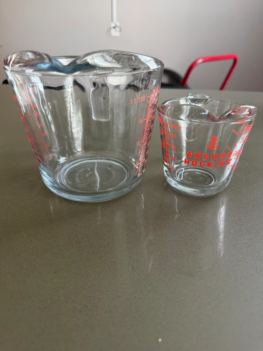 Glass Measuring Cups (Set of 2)