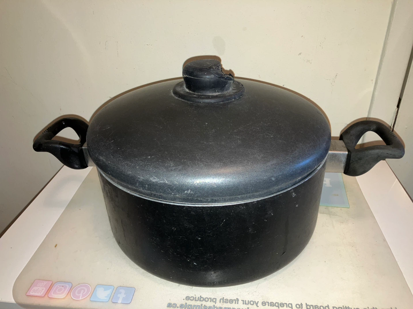 Black Stock Pot with Lid-9.5” Diameter - photo 2