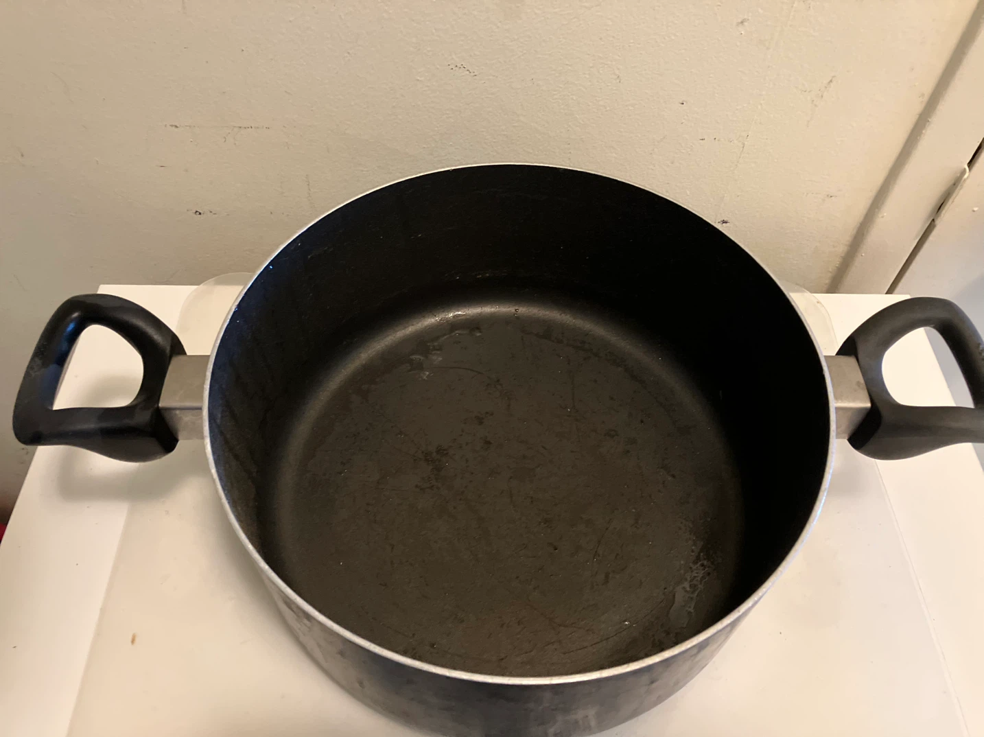 Black Stock Pot with Lid-9.5” Diameter - photo 4