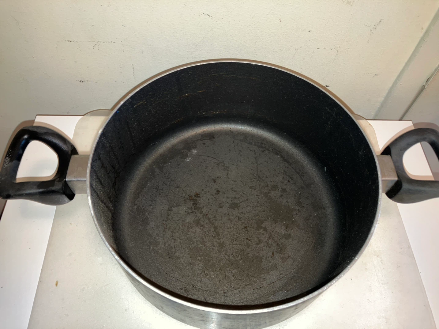 Black Stock Pot with Lid-9.5” Diameter - photo 5
