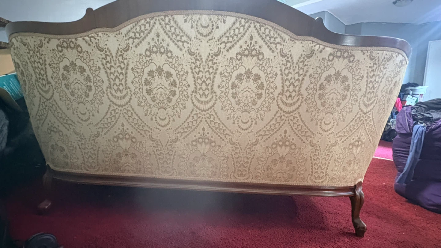 French Provincial/Victorian style Sofa set with table - photo 5