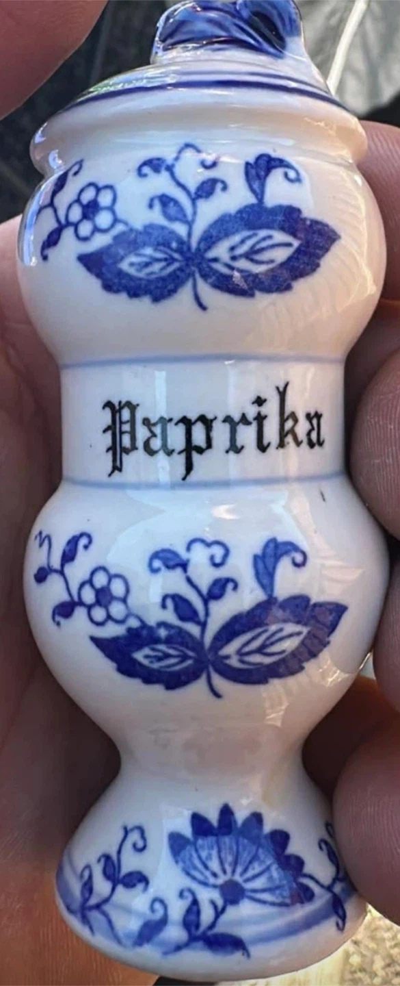 Vintage Blue Willow Style Spice Jar - Thyme
