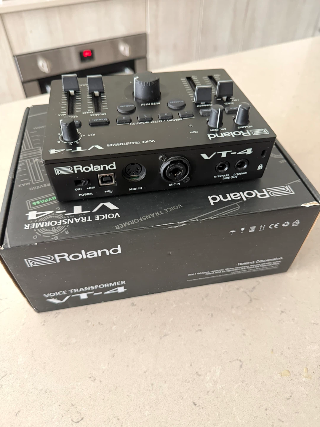Roland VT-4 Voice Transformer - photo 2