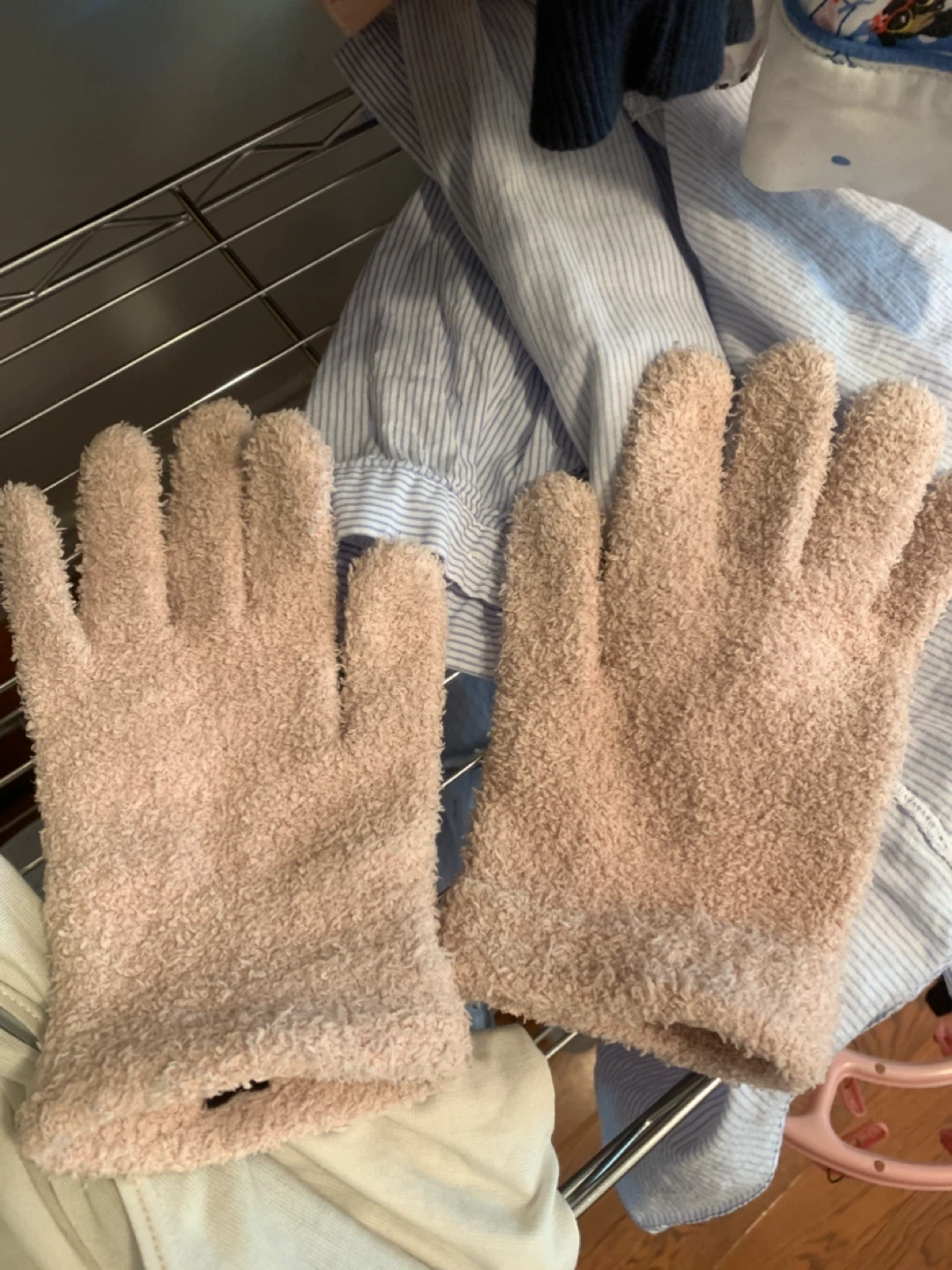 Women's gloves light pink