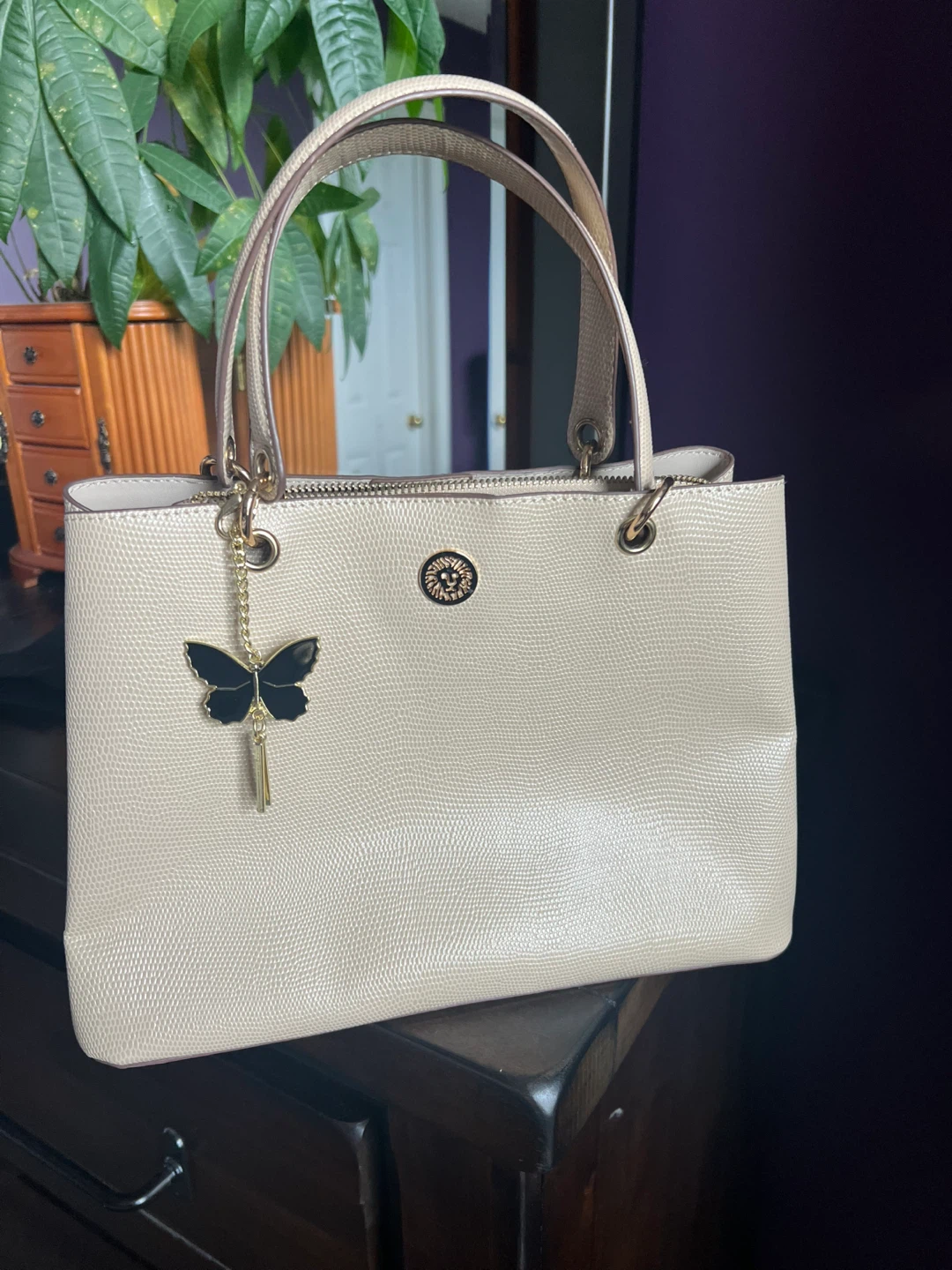 Anne Klein beige textured tote bag