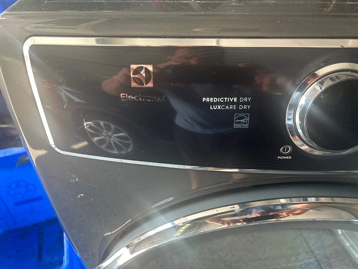 Electrolux dryer. 3 years old.    100 dollars - photo 2