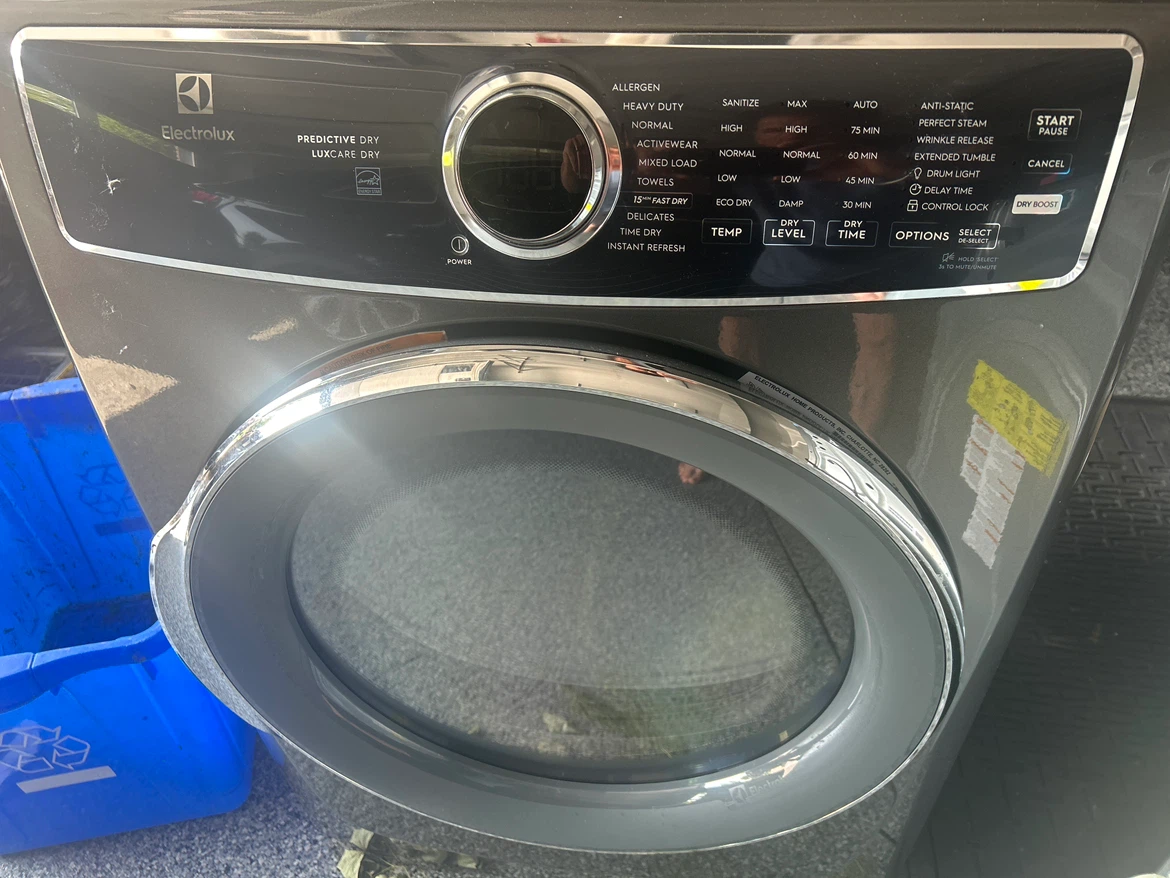 Electrolux dryer. 3 years old.    100 dollars - photo 3