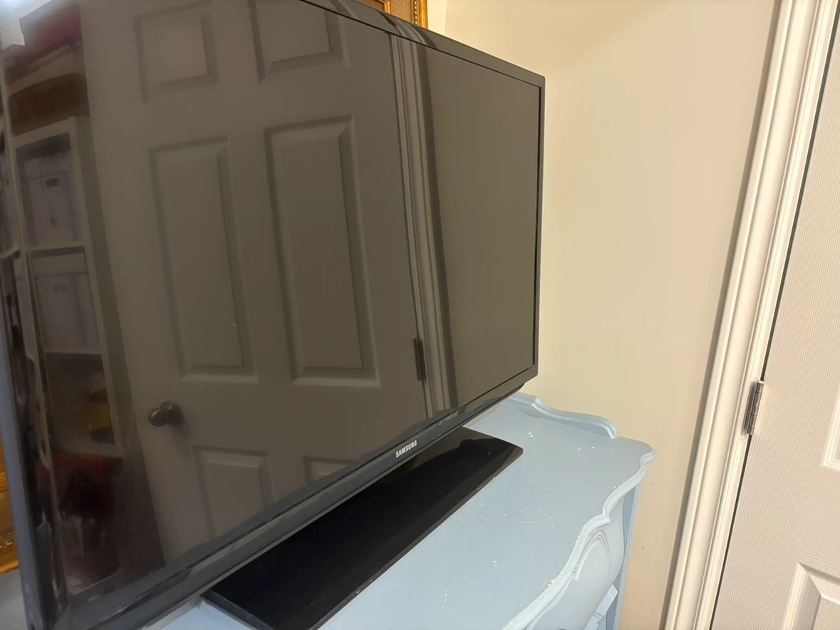 Samsung 37” Full HD 1080p LED TV