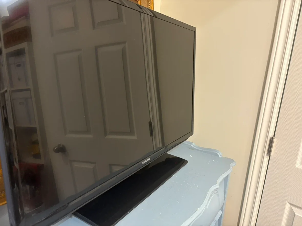 Samsung 37” Full HD 1080p LED TV