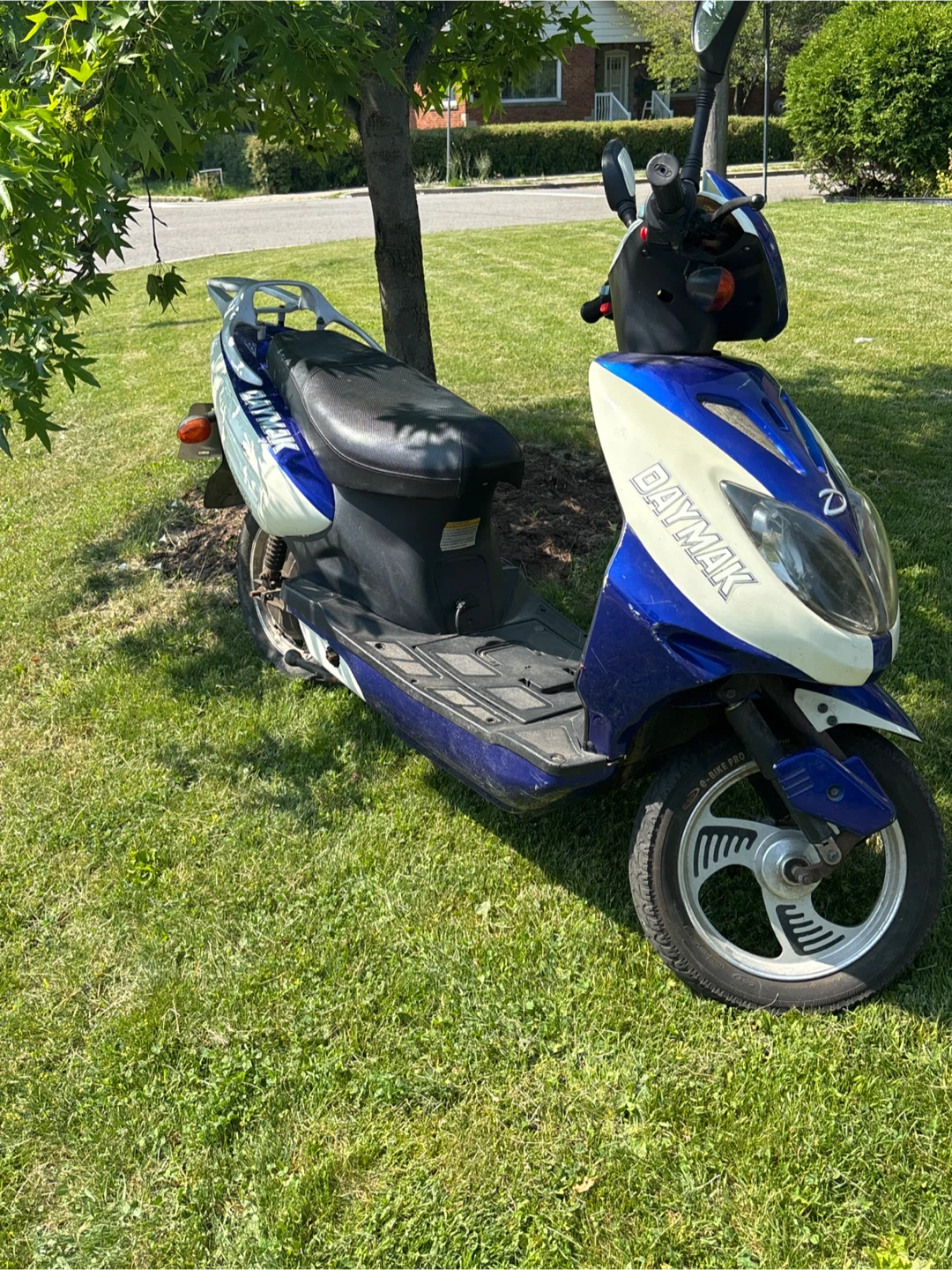 Daymak Classic Scooter - Blue/White (Read description!!)